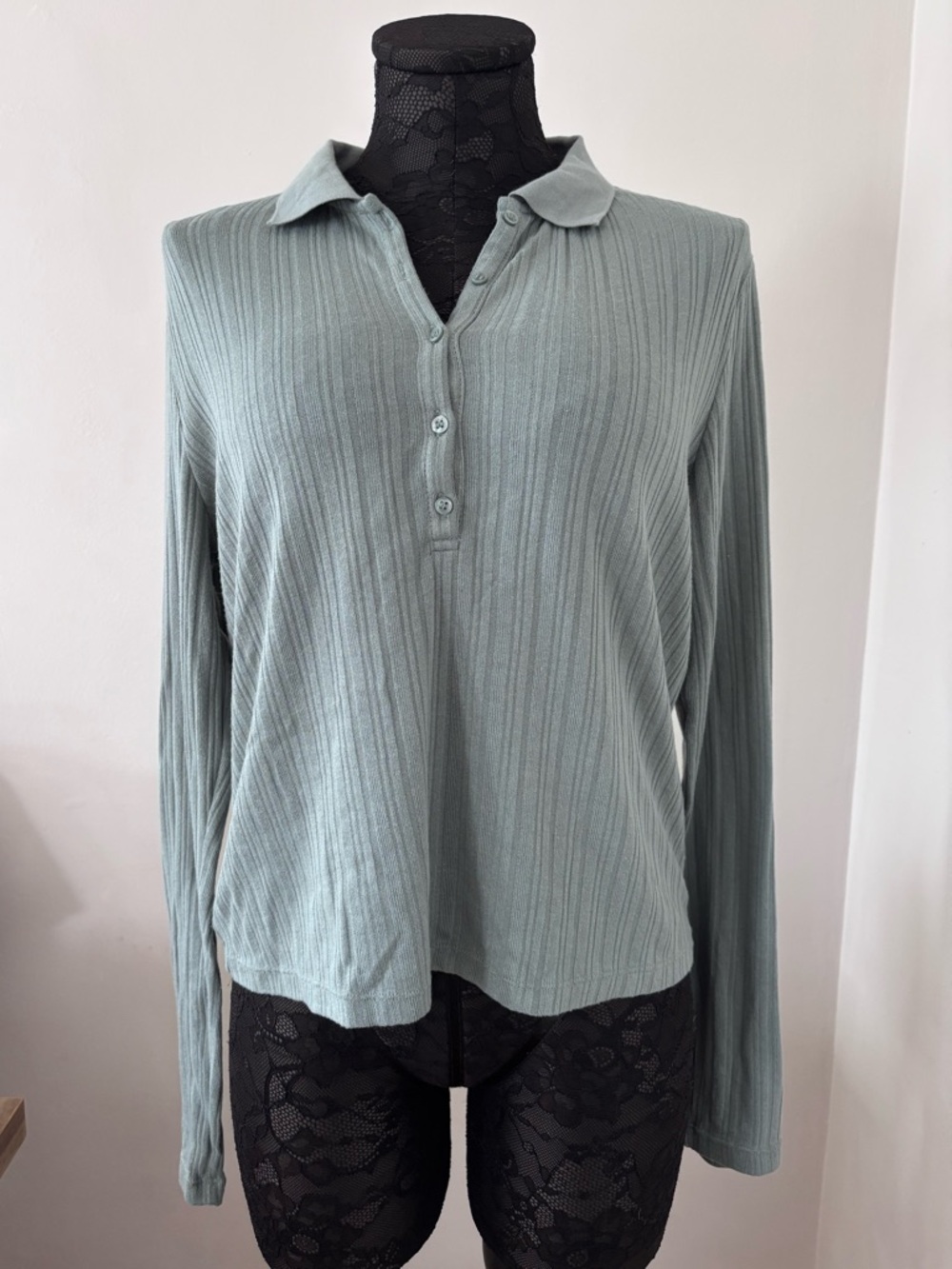 H&M long-sleeve ribbed polo top